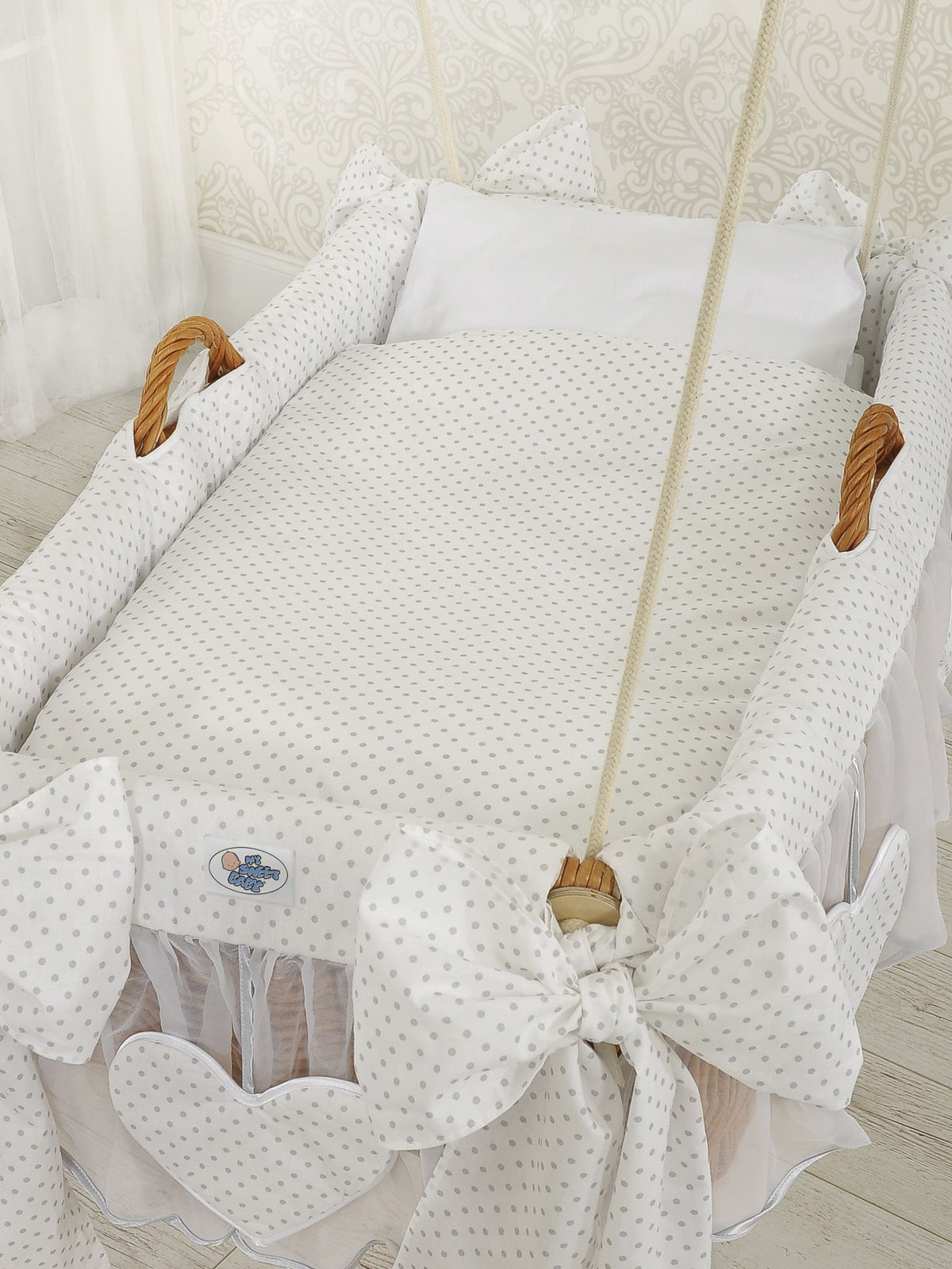 Moses Basket Hanging crib - Grey dots