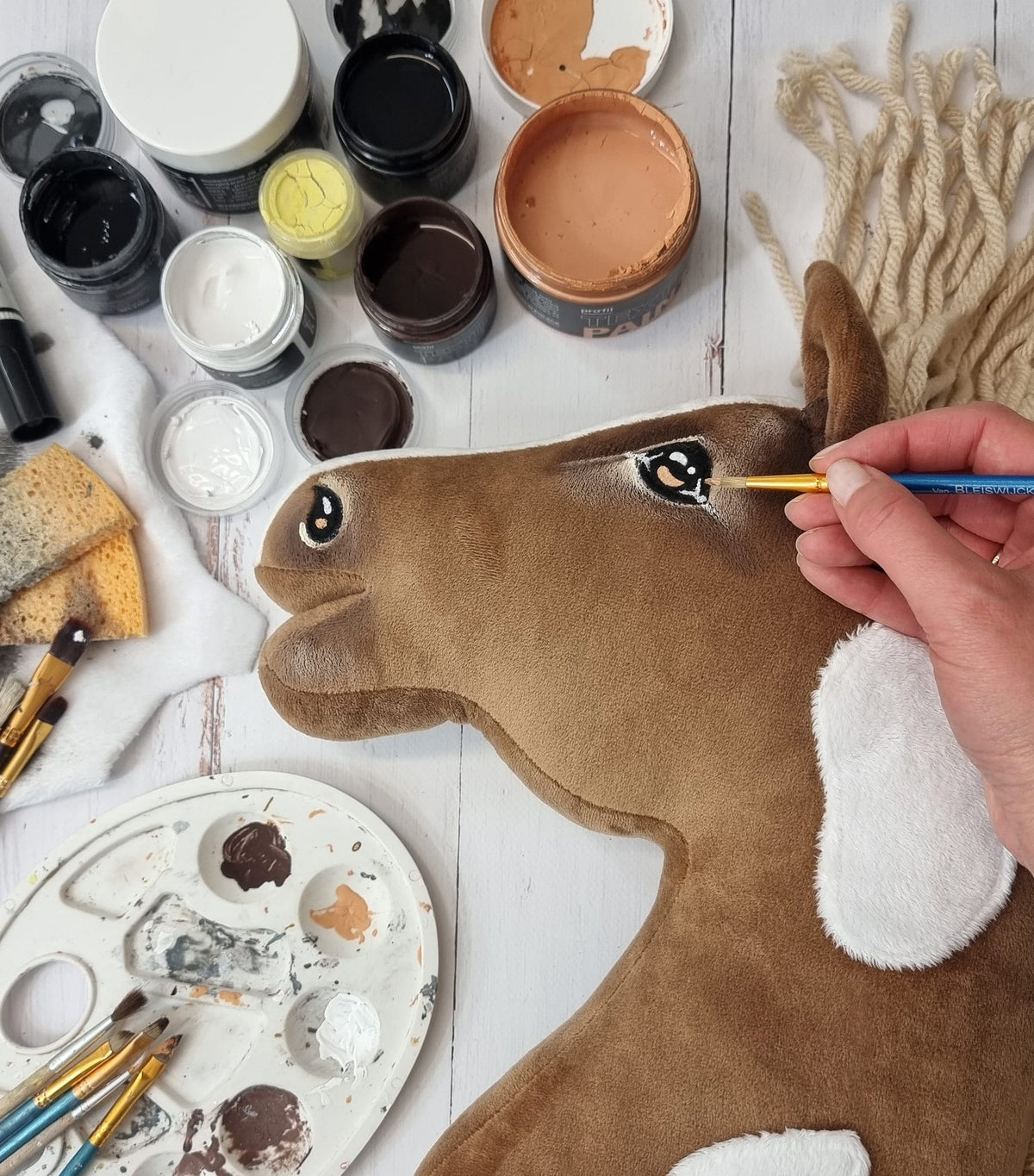 Horse on a stick Super Hobby Horse Premium - western III bay horse A3