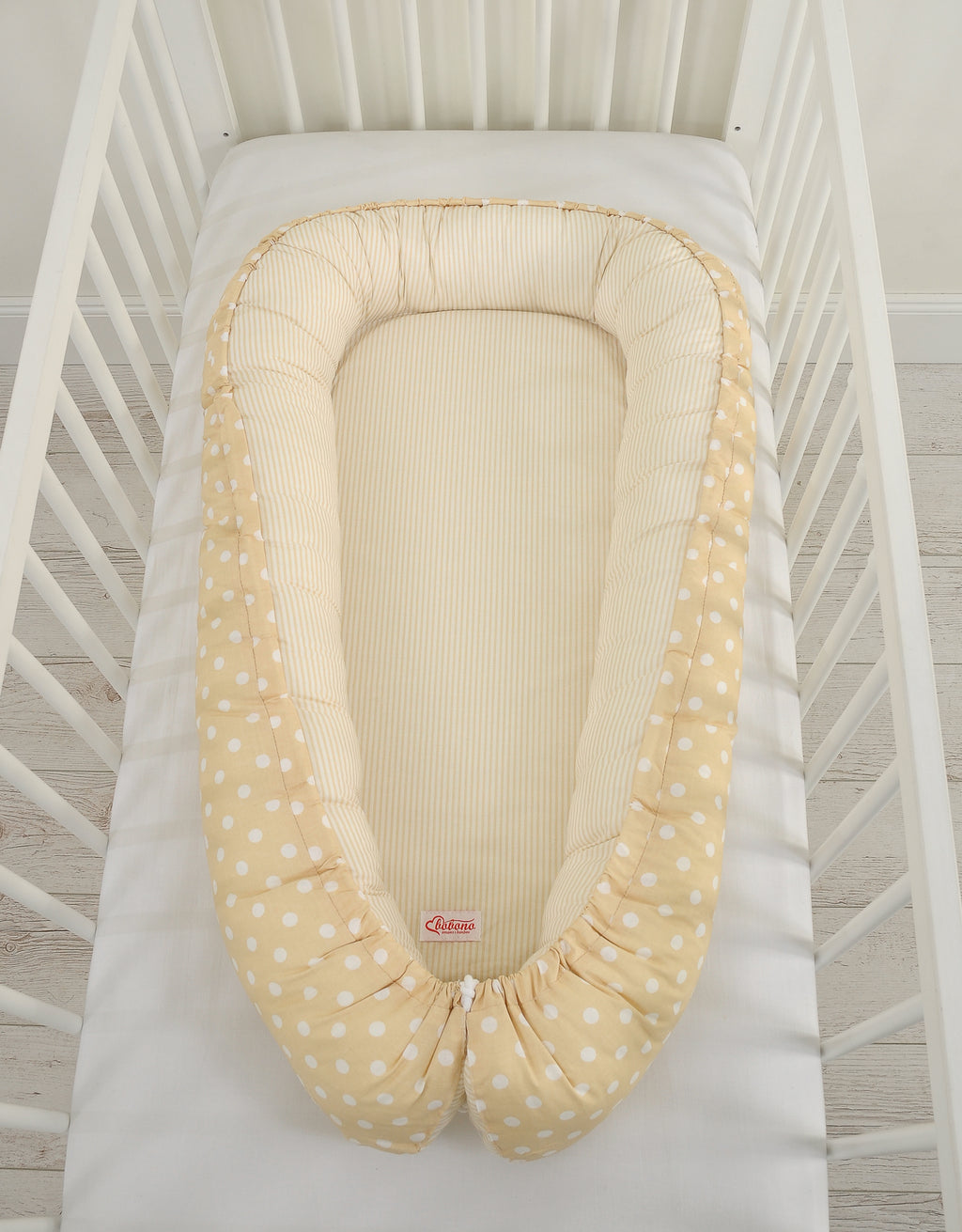 Baby nest double-sided Premium Cocoon for infants BOBONO- white dots on beige/ beige strips
