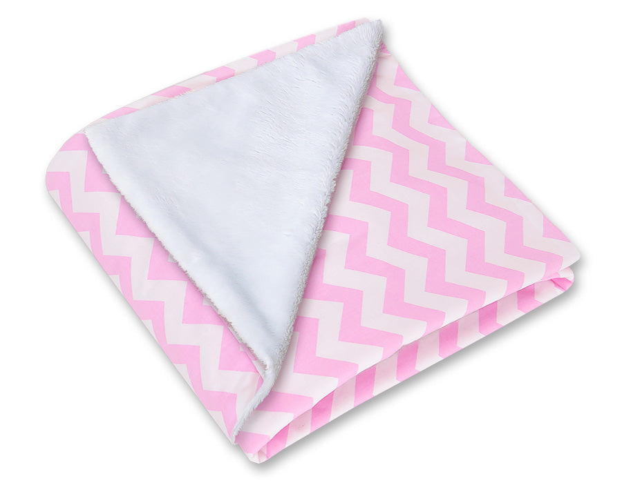 Big double-sided car seat blanket for babies - Chevron pink-white