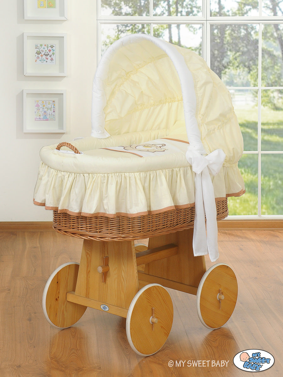 Moses Basket/Wicker hood crib- Teddy Bear Barnaba cream