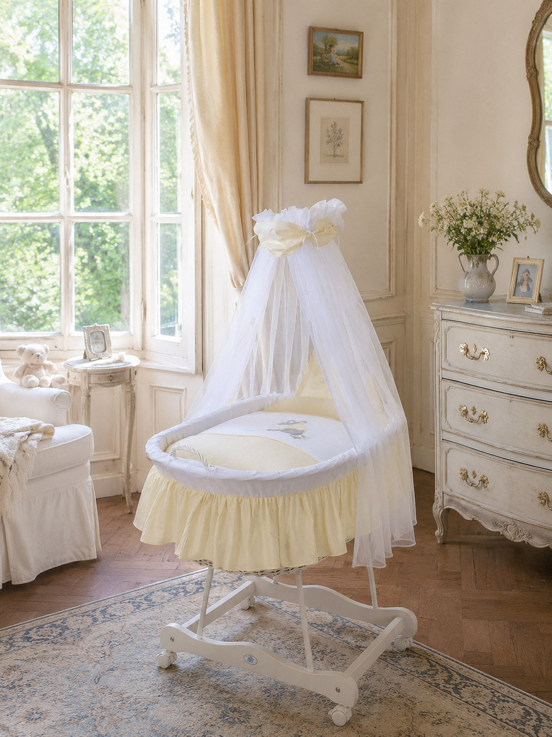 Moses Basket Wicker drape crib Donkey Luca - white + cream bedding