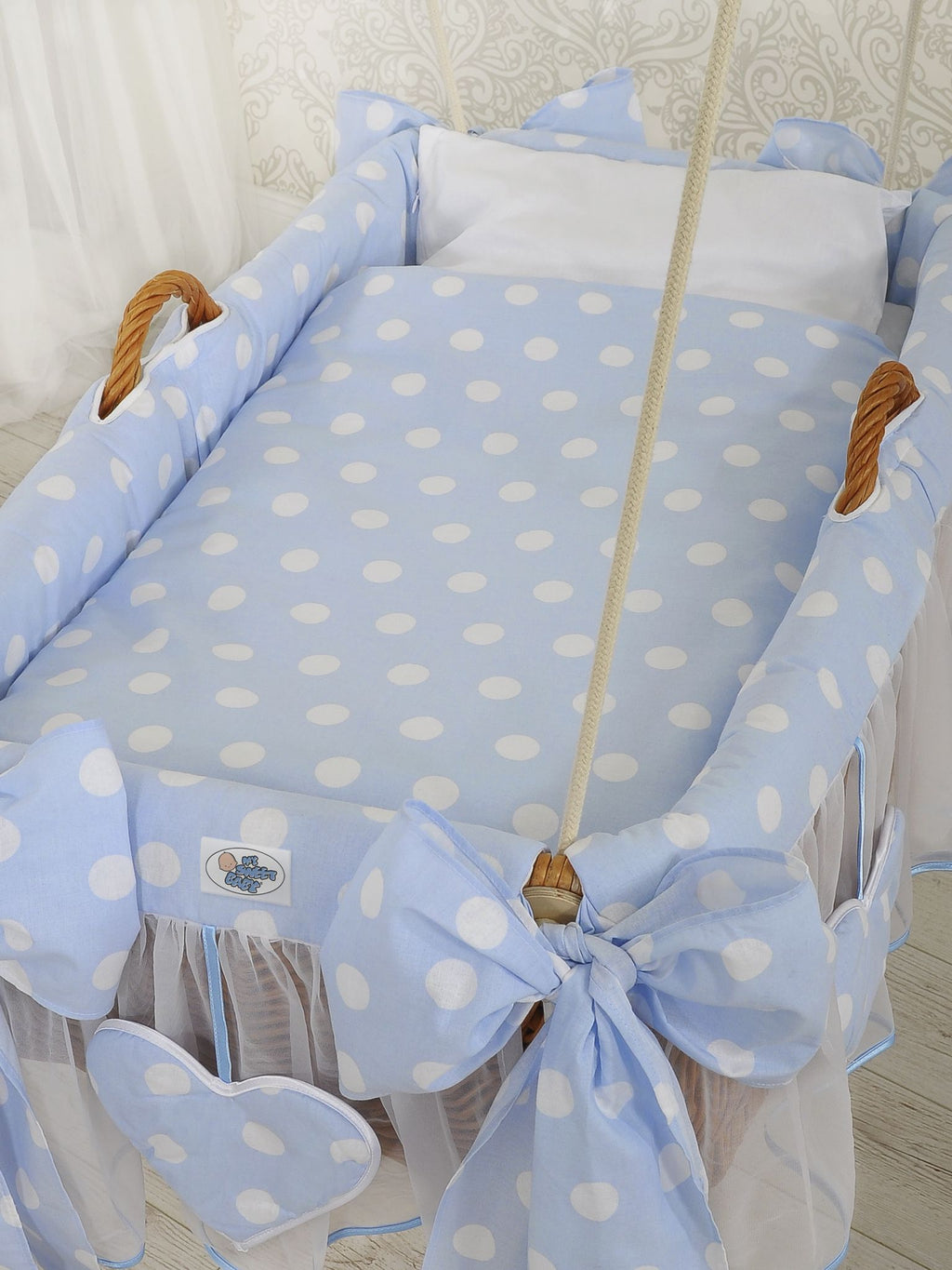 Moses Basket Hanging crib - Light blue dots