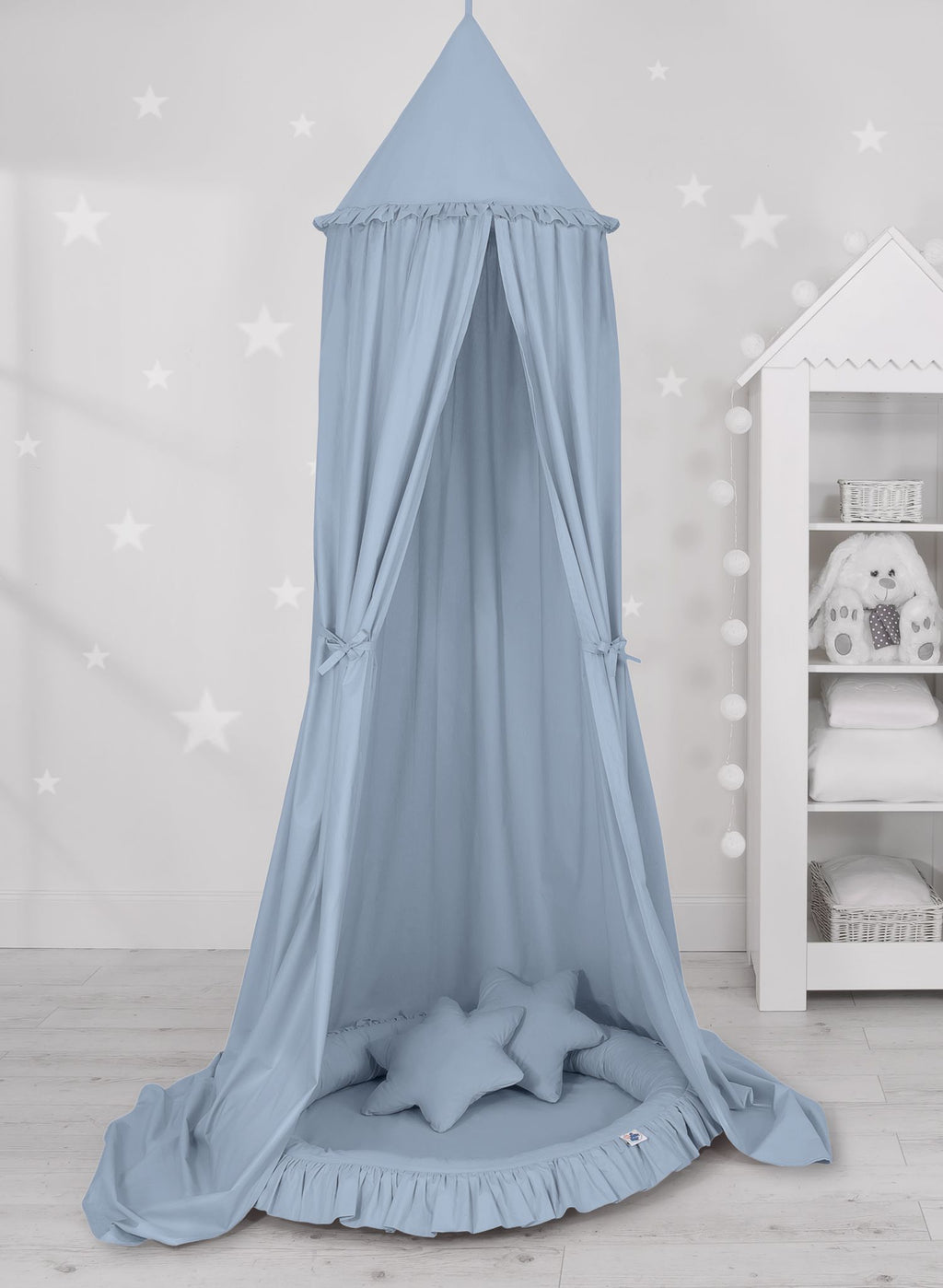 Hanging cotton canopy for children's room - pastel blue