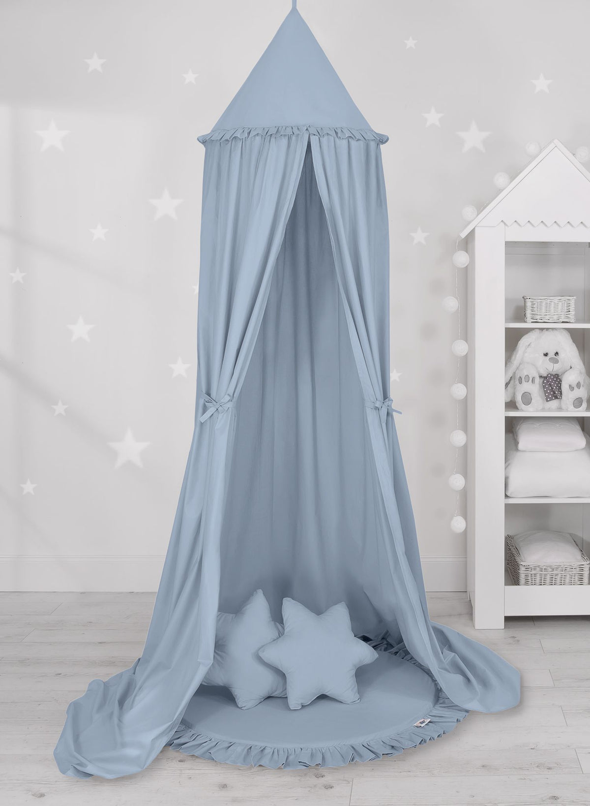 Hanging cotton canopy for children's room - pastel blue