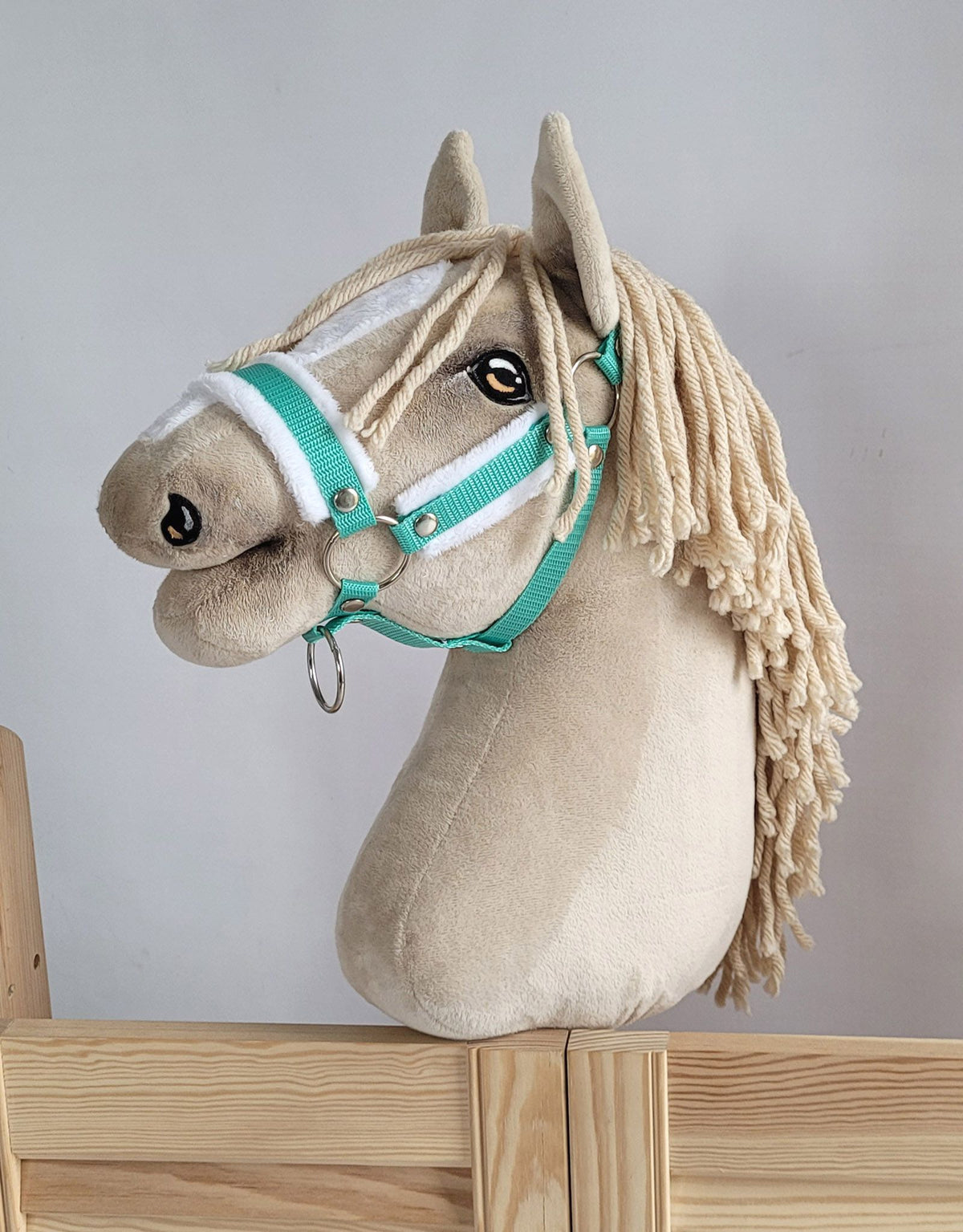 The adjustable halter for Hobby Horse A3 - mint with white furry