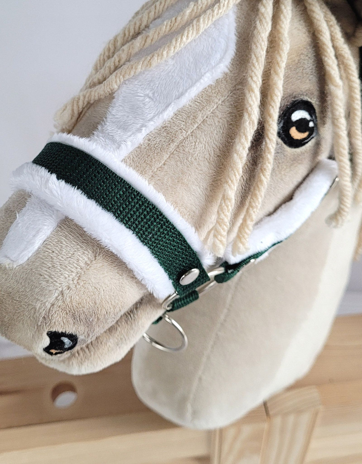 Set for Hobby Horse: the halter A3 with white furry + Tether made of cord - white-bottle green