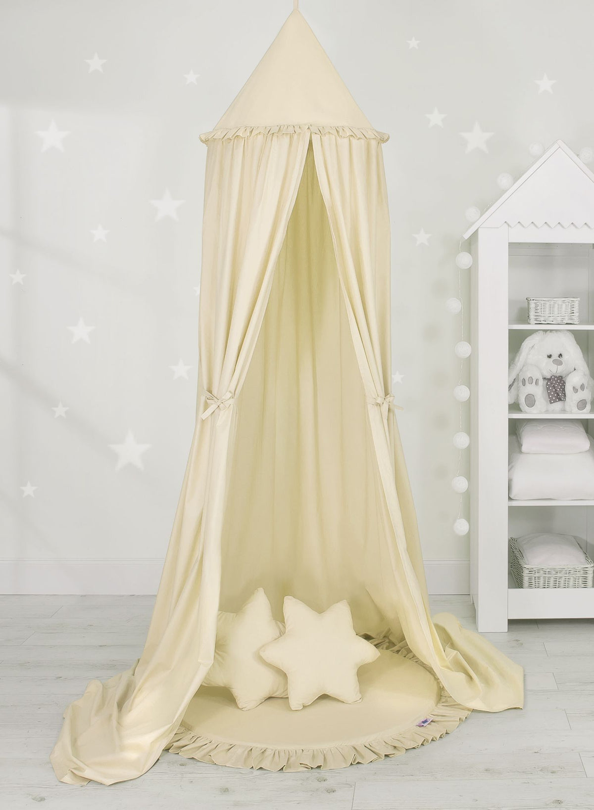 Hanging cotton canopy for children's room - cream