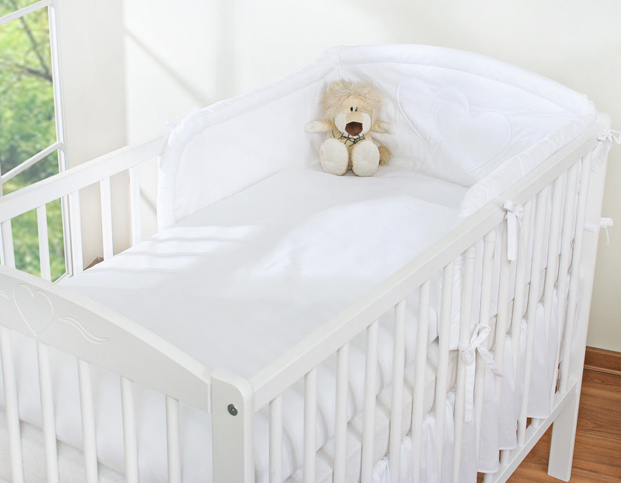 Universal crib rail bumper – White hearts