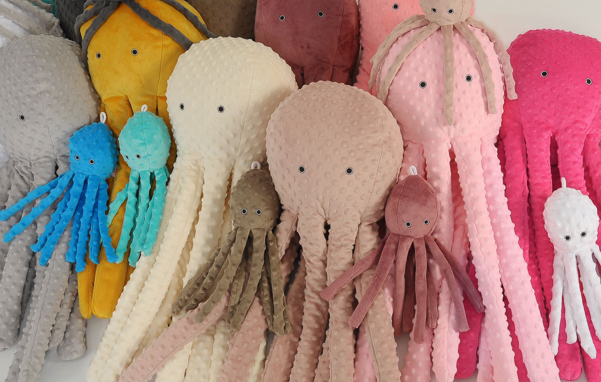 Cuddly octopus big - pastel pink - polka dot minky
