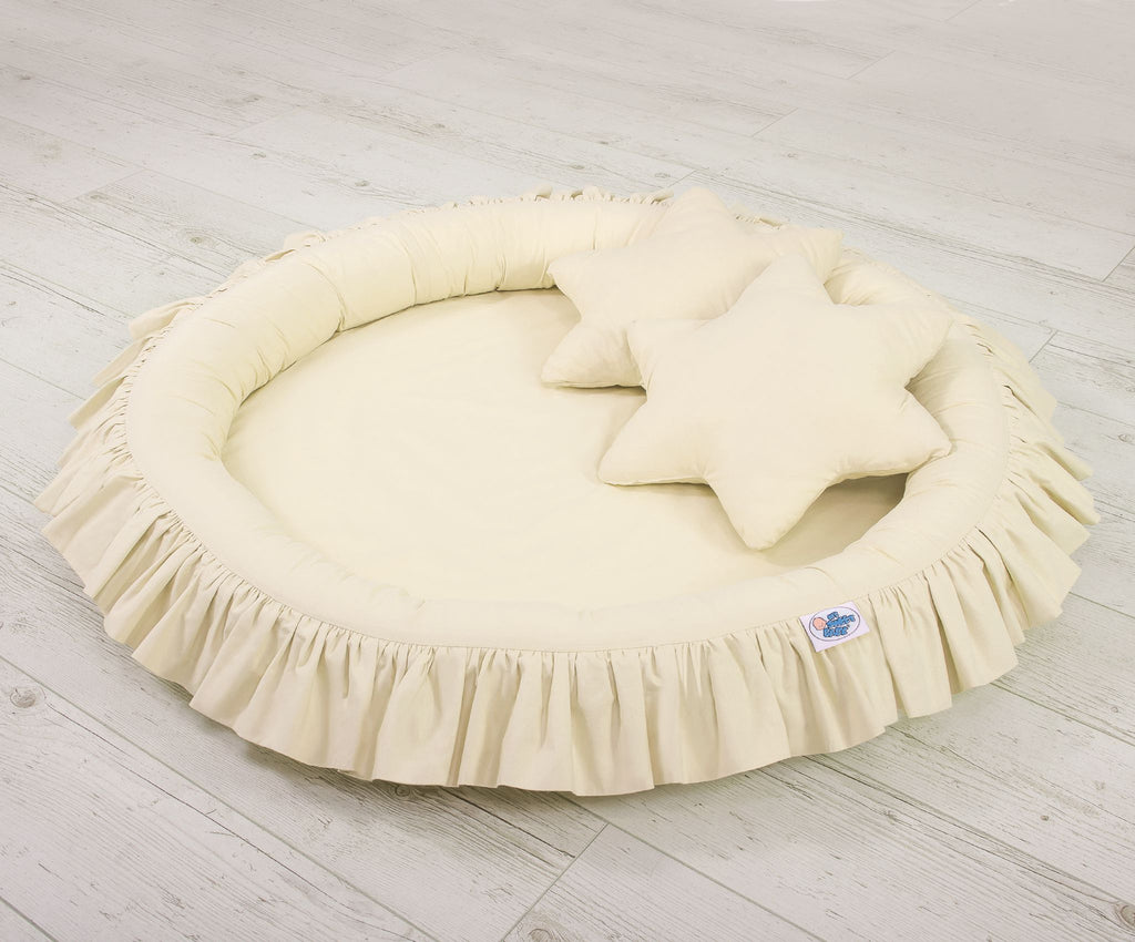 Nest with flounce - cream