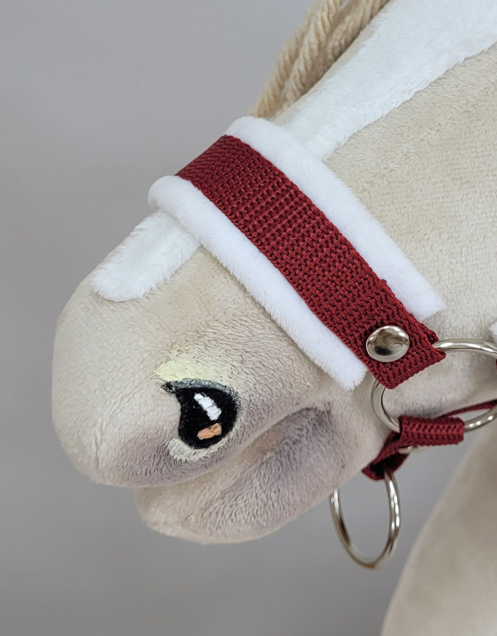 The adjustable halter for Hobby Horse A3 - burgundy with white furry