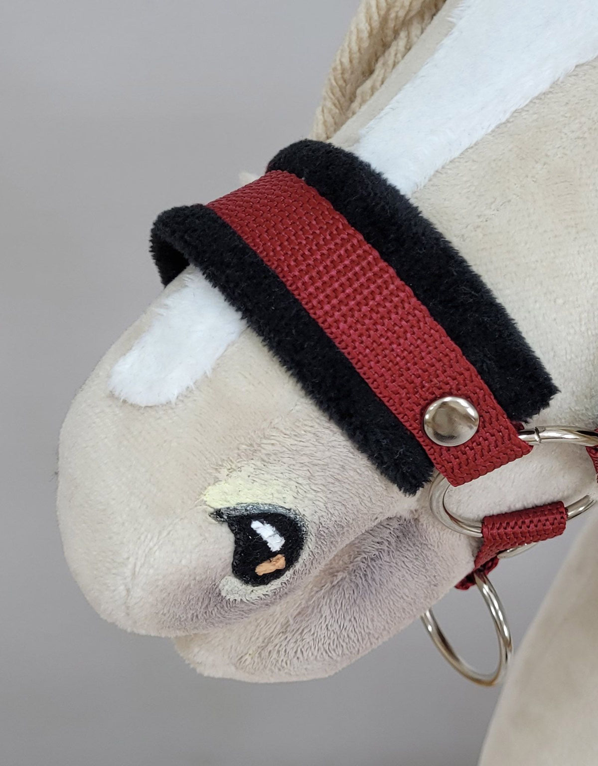 The adjustable halter for Hobby Horse A3 - burgundy with black furry