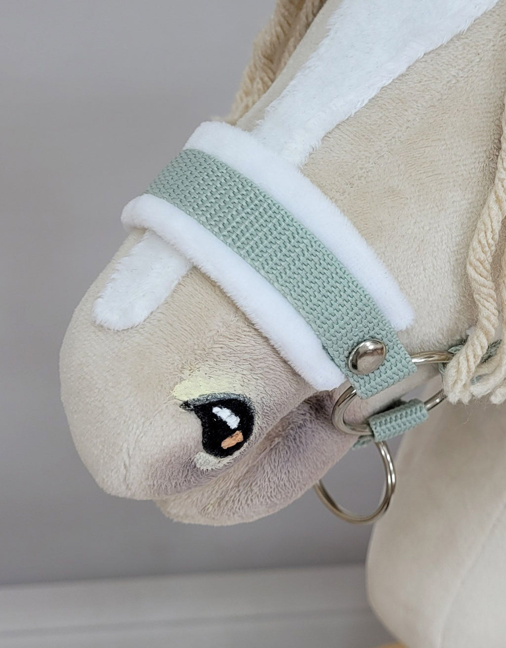 The adjustable halter for Hobby Horse A3 - sage with white furry