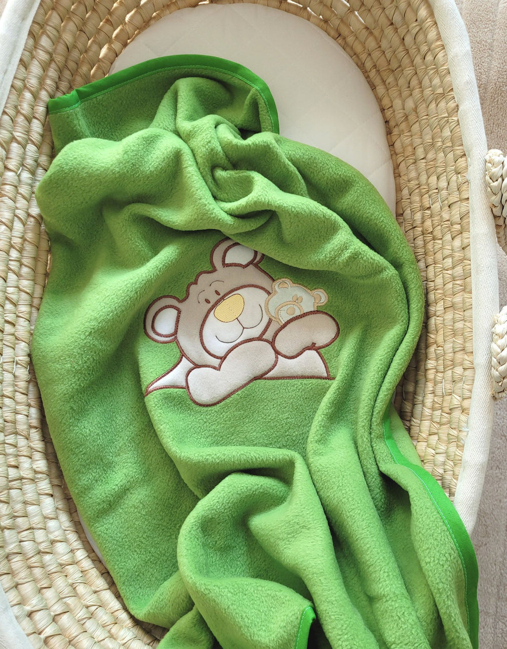 Polar fleece blanket for babies - Teddy Bear Barnaba green