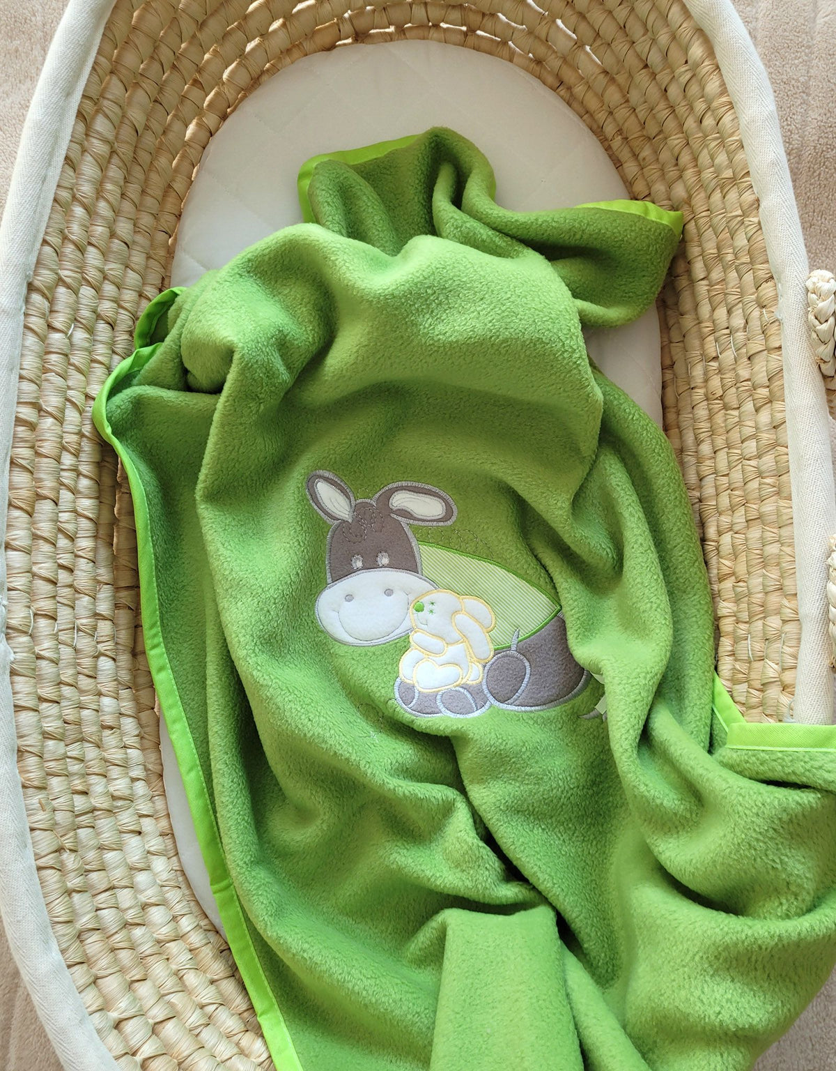 Polar fleece blanket for babies - Donkey Luca green