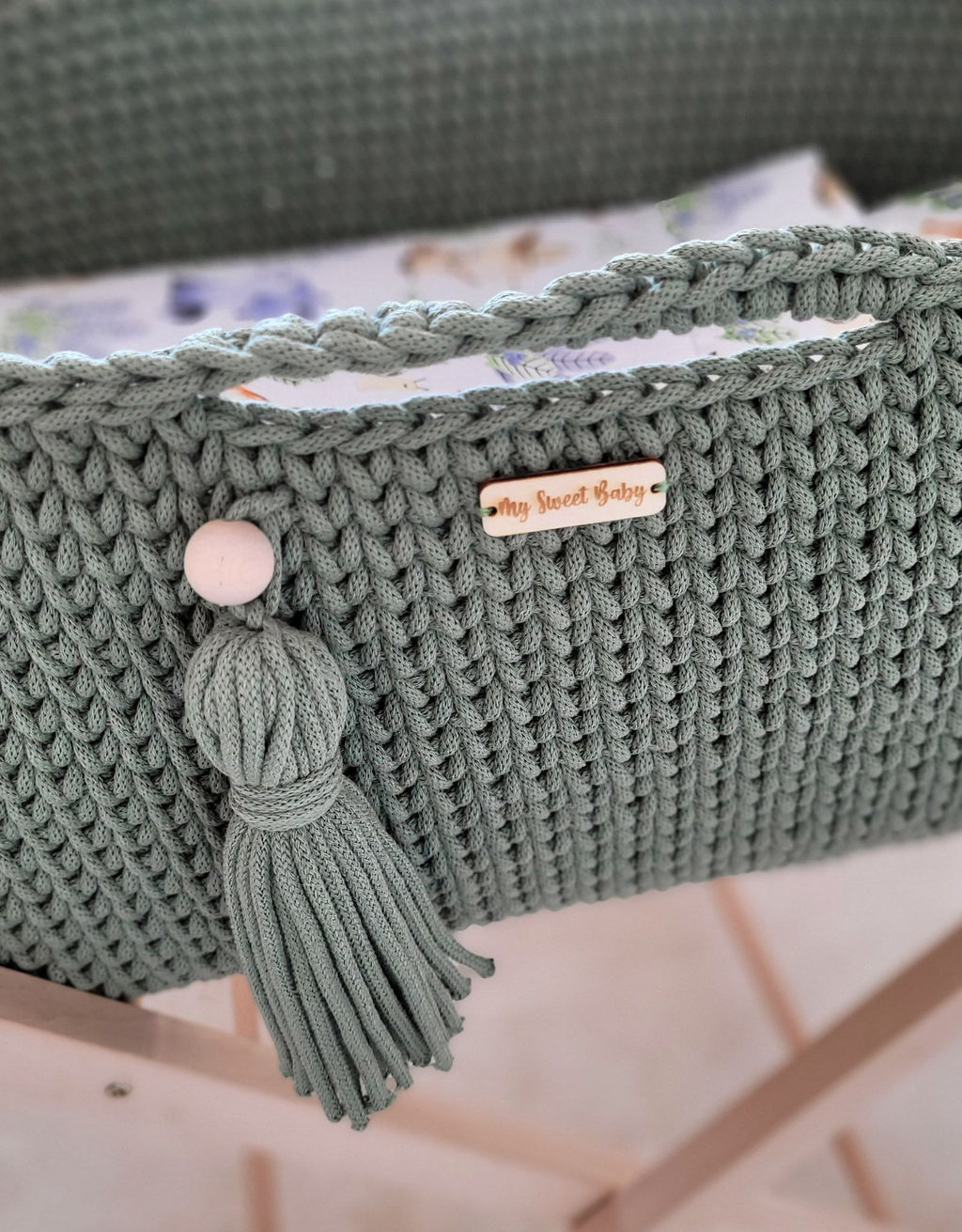 Moses basket BOHO Handmade with stand - pistachio
