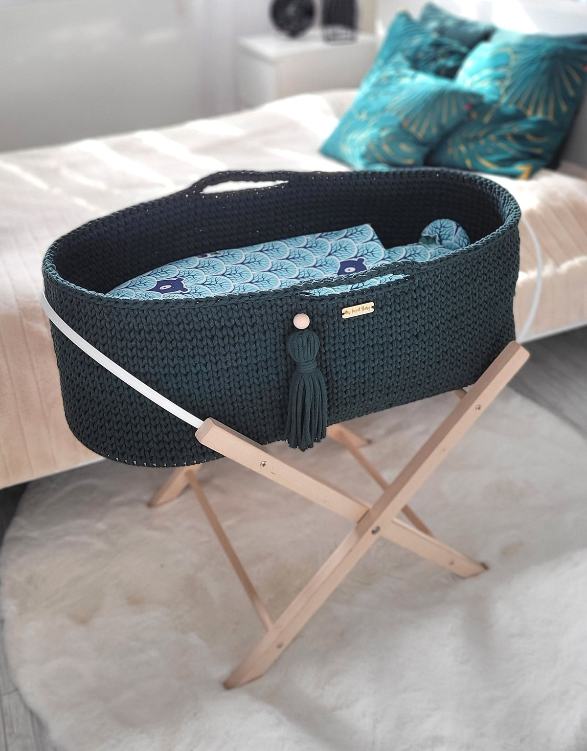 Moses basket BOHO Handmade with stand - bottle green