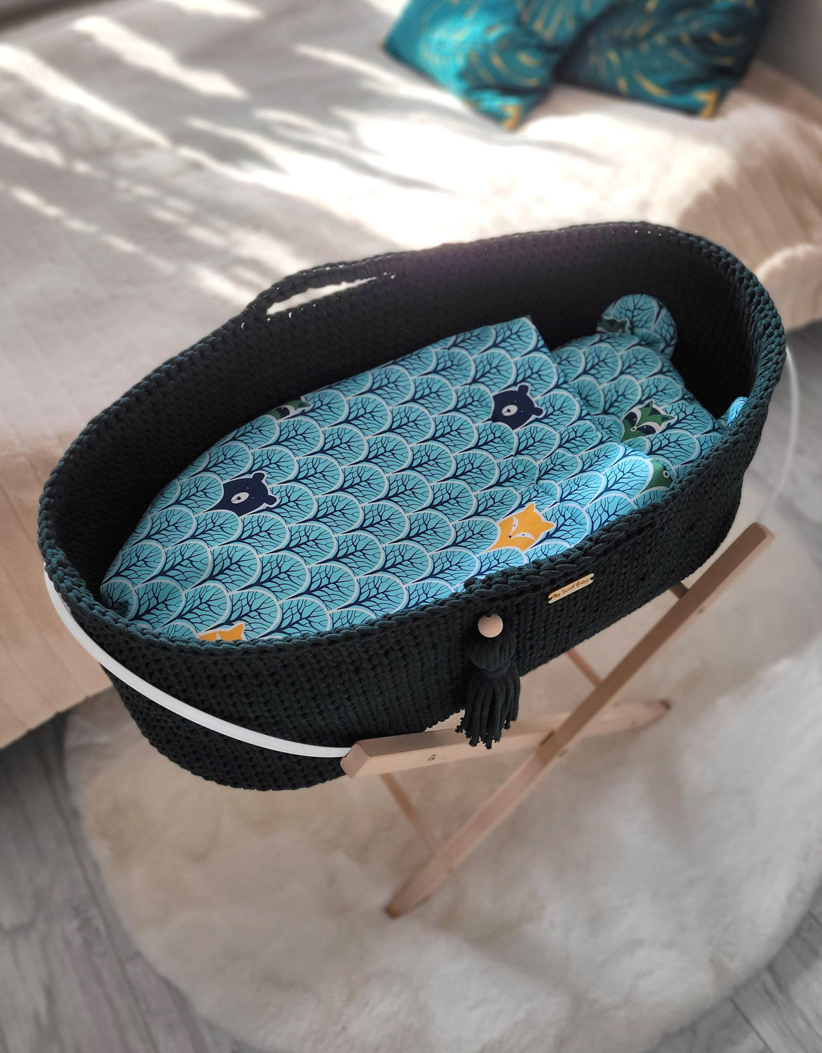 Moses basket BOHO Handmade with stand - bottle green