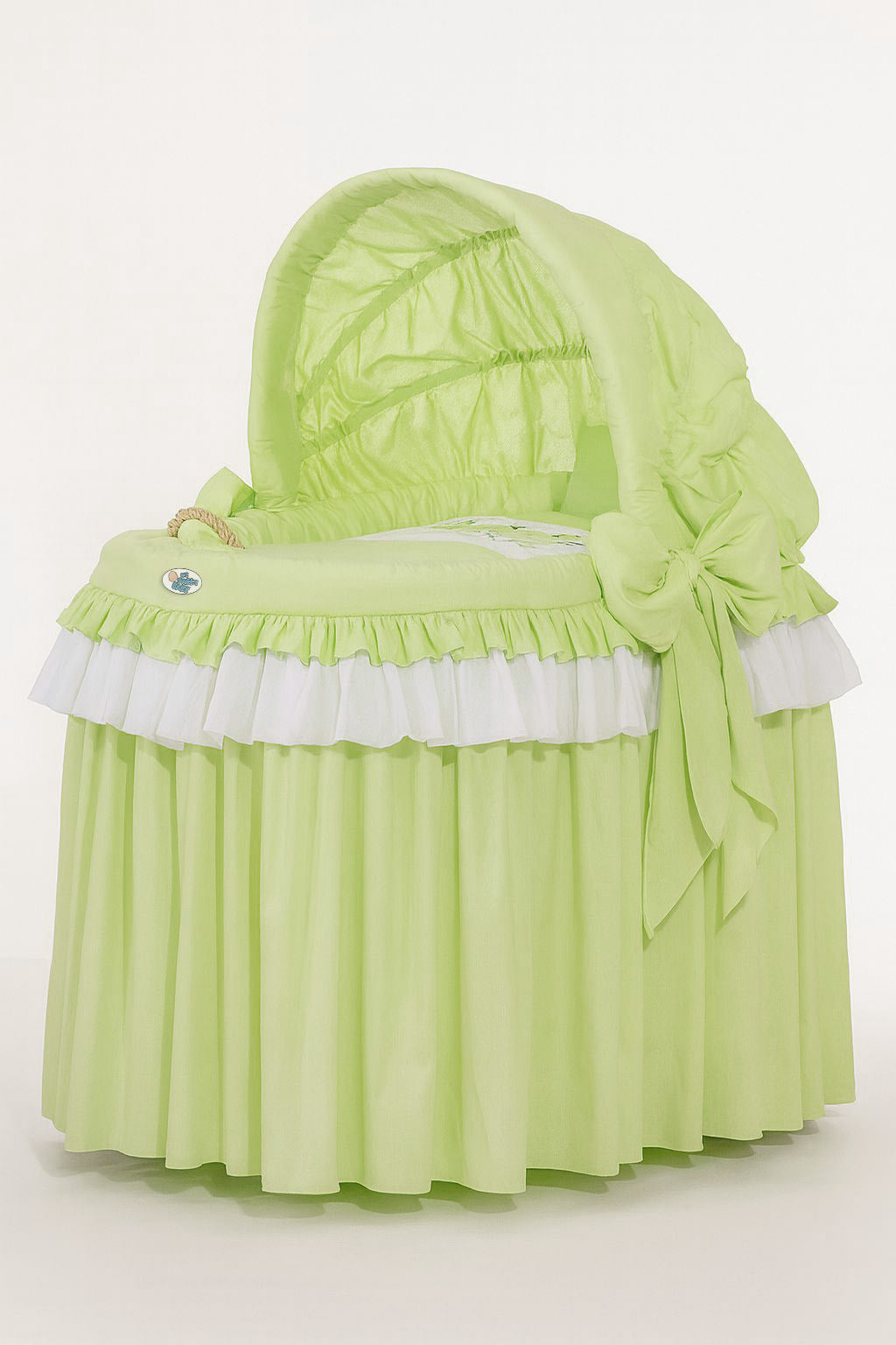 Moses Basket/Wicker hood crib - Little Princess green