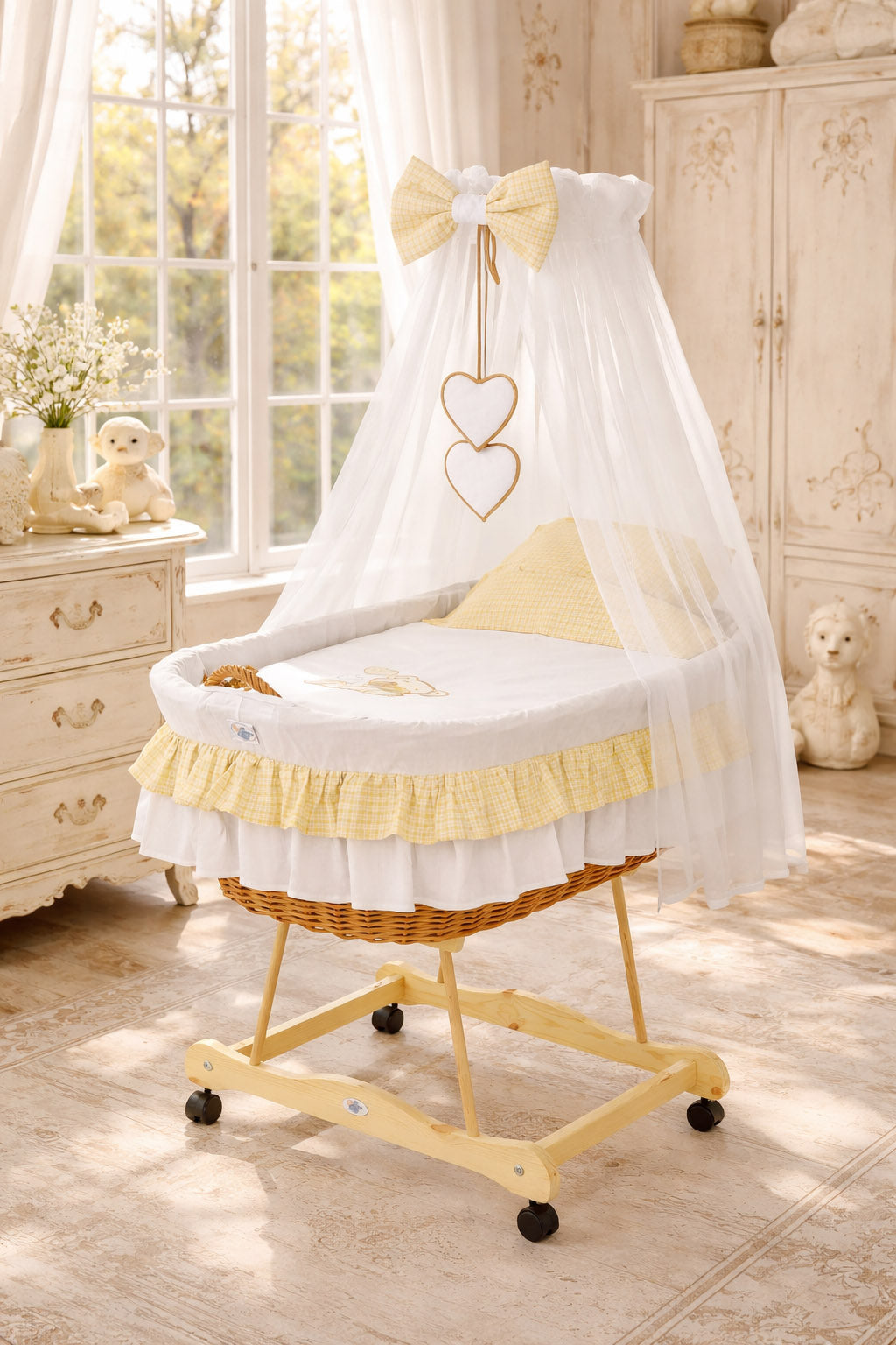 Moses Basket Wicker drape crib Bear with bow - natural + white bedding