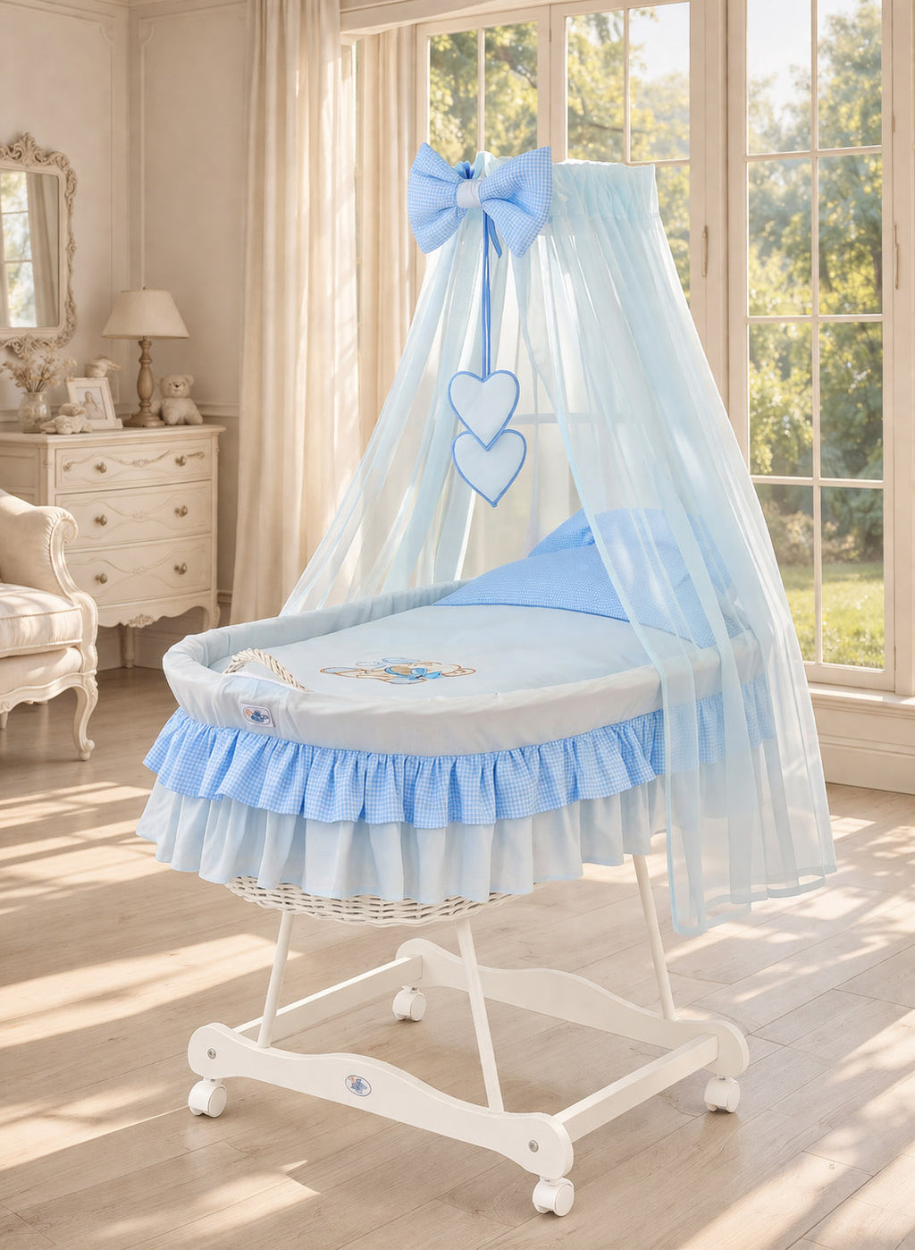 Moses Basket Wicker drape crib Bear with bow - white + blue bedding