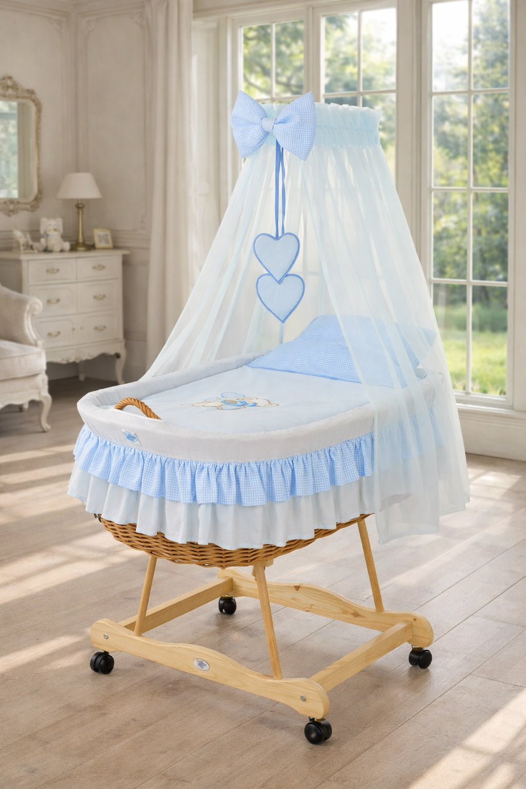 Moses Basket Wicker drape crib Bear with bow - natural + blue bedding