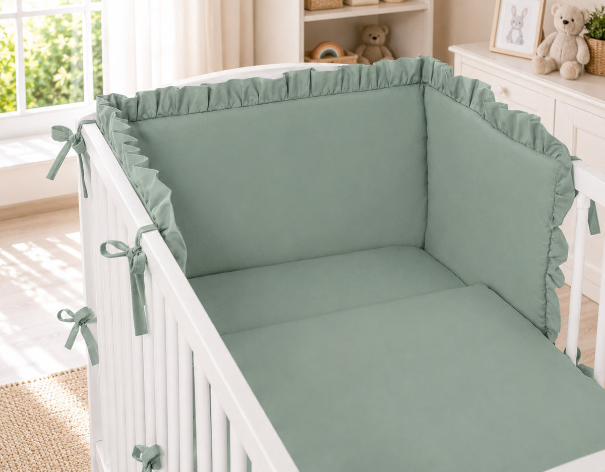 Universal baby bed bumper with frill - pastelgreen