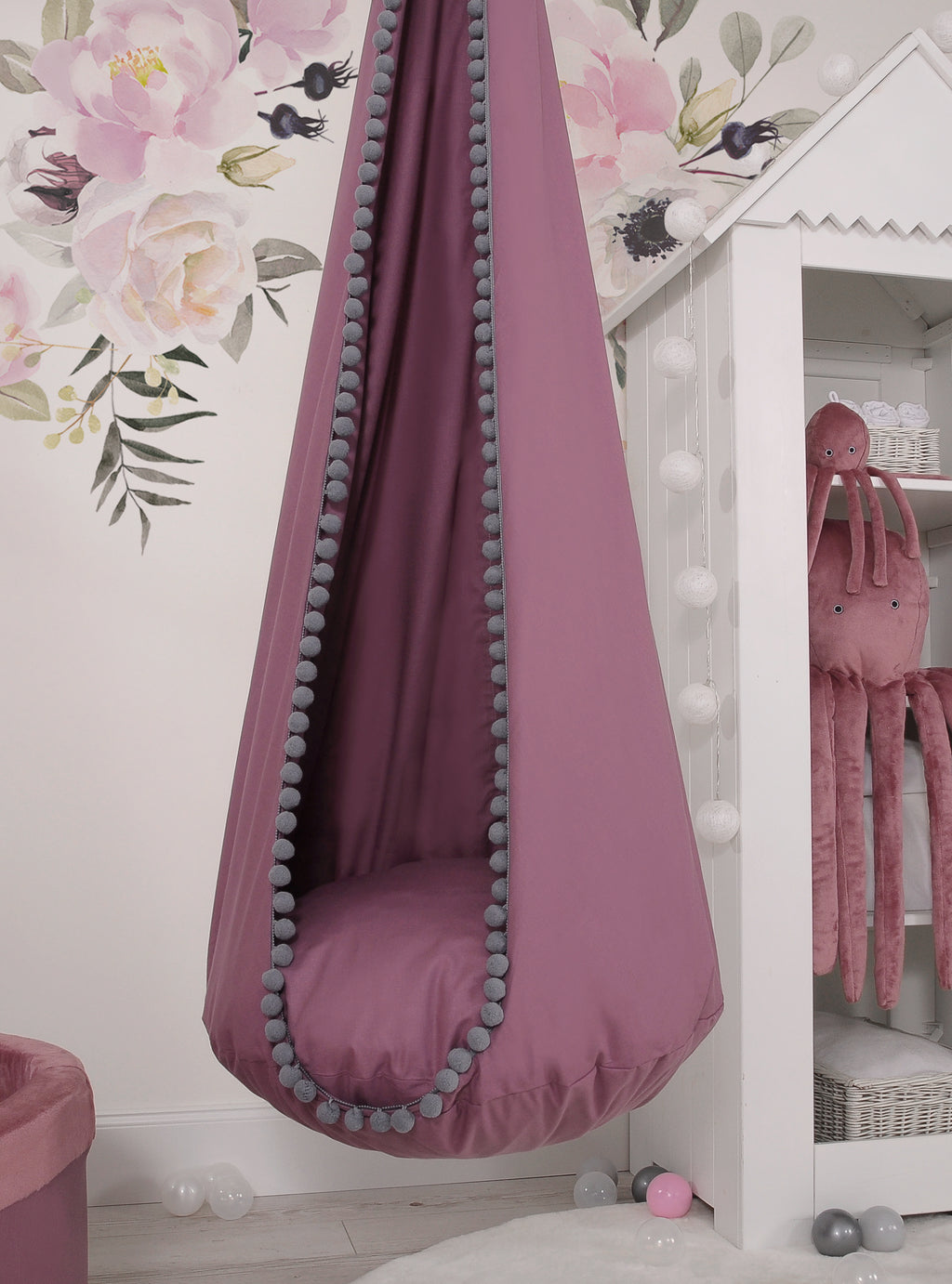 Hanging swing hammock cocoon - pastel violet