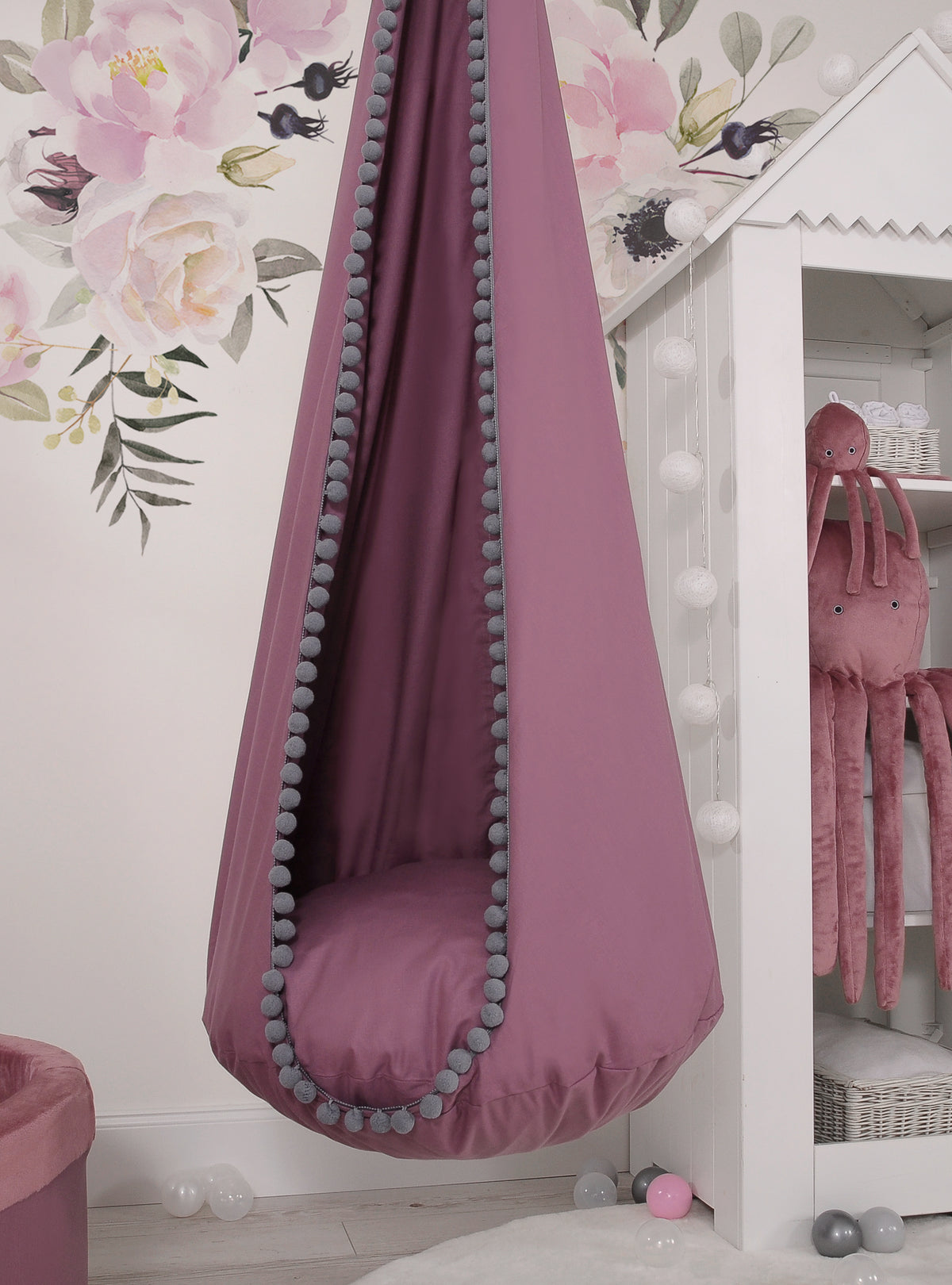 Hanging swing hammock cocoon - pastel violet