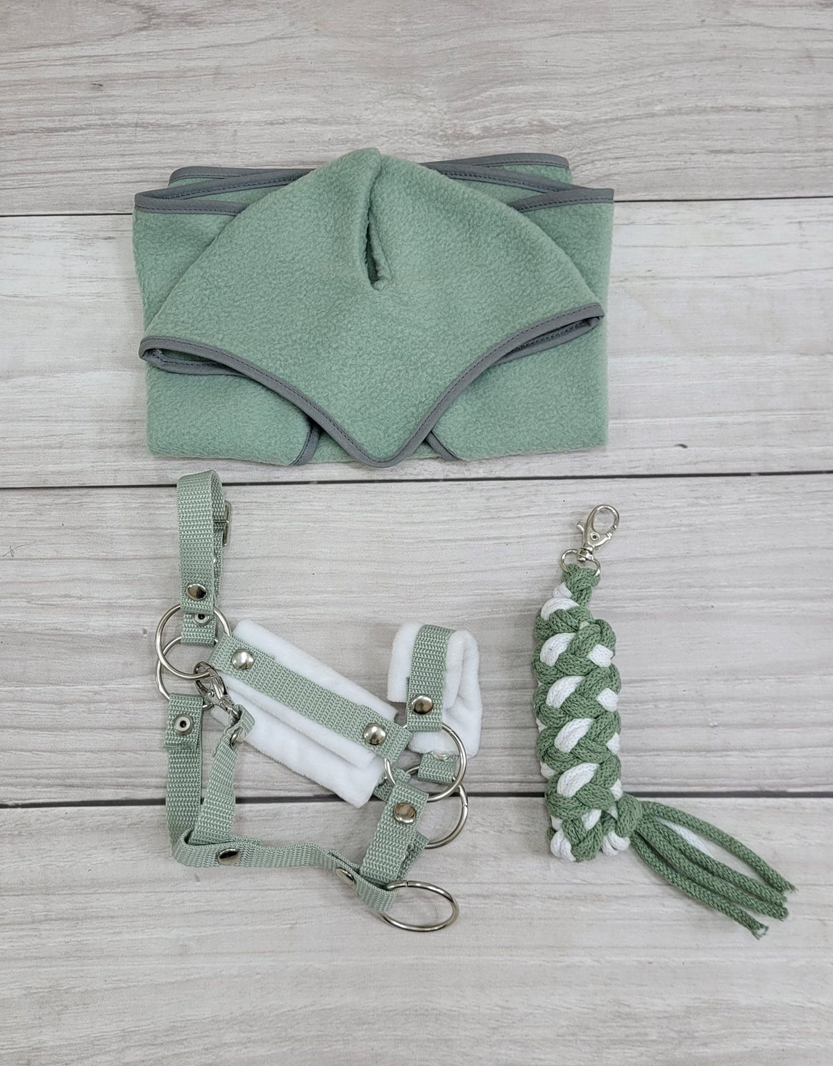 The adjustable halter for Hobby Horse A3 - sage with white furry